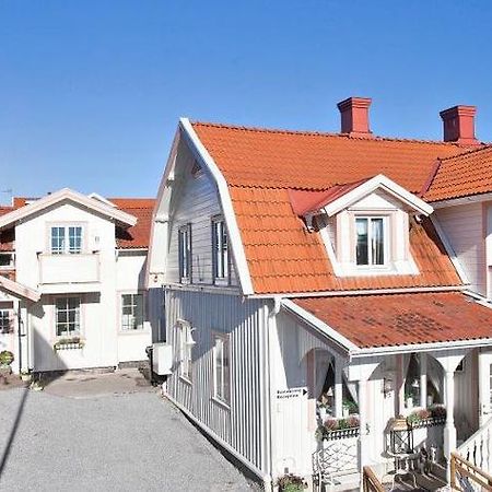 Hotell & Restaurant Solliden Стенунгсунд Экстерьер фото